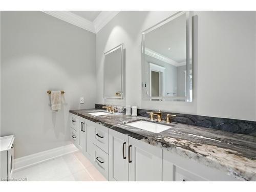 597 Old York Road, Burlington, ON - Indoor Photo Showing Bathroom