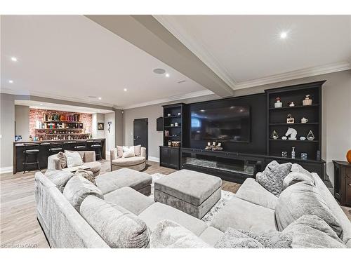 597 Old York Road, Burlington, ON - Indoor Photo Showing Living Room
