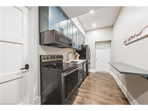 597 Old York Road, Burlington, ON - Indoor