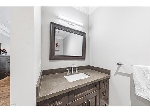 597 Old York Road, Burlington, ON - Indoor Photo Showing Bathroom