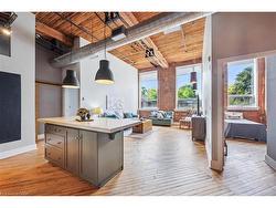 122-26 Ontario Street  Guelph, ON N1E 7K1