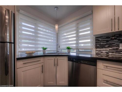 88 Broadmoor Avenue, Kitchener, ON - Indoor Photo Showing Kitchen With Stainless Steel Kitchen With Upgraded Kitchen