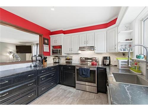 58 Seven Oaks Drive, Hamilton, ON - Indoor Photo Showing Kitchen