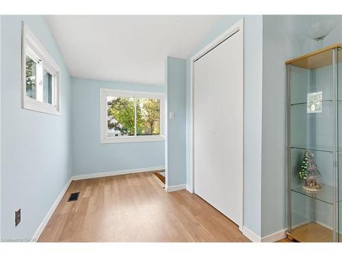 58 Seven Oaks Drive, Hamilton, ON - Indoor Photo Showing Other Room