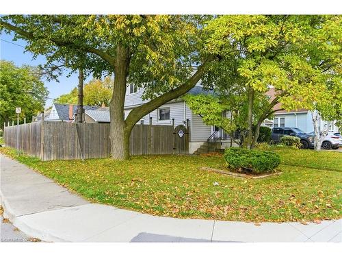 58 Seven Oaks Drive, Hamilton, ON - Outdoor