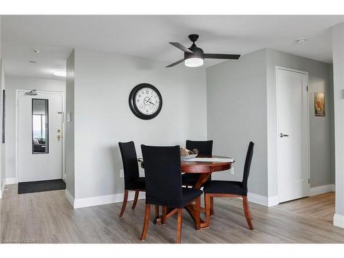 506-35 Green Valley Drive, Kitchener, ON - Indoor Photo Showing Dining Room