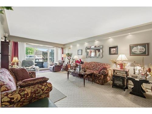 103-510 Queenston Road, Hamilton, ON - Indoor Photo Showing Living Room