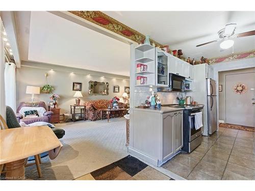 103-510 Queenston Road, Hamilton, ON - Indoor Photo Showing Kitchen