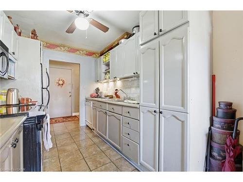 103-510 Queenston Road, Hamilton, ON - Indoor Photo Showing Kitchen
