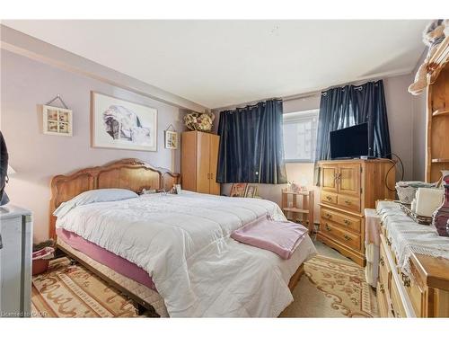 103-510 Queenston Road, Hamilton, ON - Indoor Photo Showing Bedroom