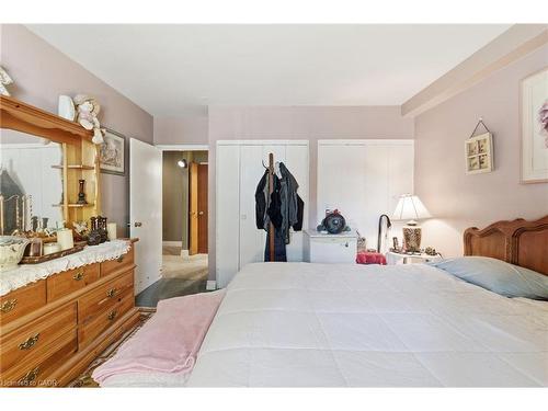 103-510 Queenston Road, Hamilton, ON - Indoor Photo Showing Bedroom