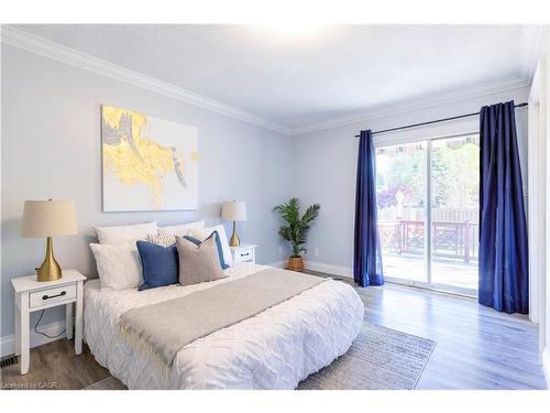 40 Kerman Avenue, Grimsby, ON - Indoor Photo Showing Bedroom