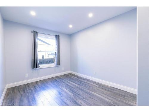 40 Kerman Avenue, Grimsby, ON - Indoor Photo Showing Other Room