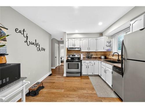 14 Caledon Crescent, Brampton, ON - Indoor Photo Showing Kitchen With Double Sink