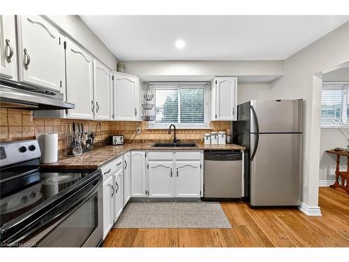 14 Caledon Crescent, Brampton, ON - Indoor Photo Showing Kitchen With Stainless Steel Kitchen With Double Sink