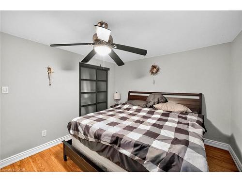 14 Caledon Crescent, Brampton, ON - Indoor Photo Showing Bedroom