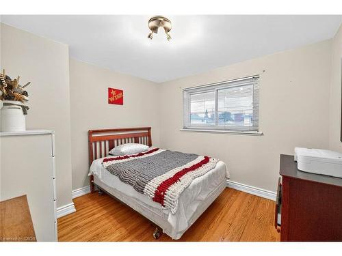 14 Caledon Crescent, Brampton, ON - Indoor Photo Showing Bedroom