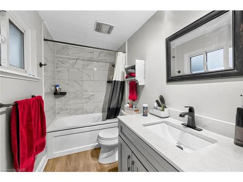 14 Caledon Crescent, Brampton, ON - Indoor Photo Showing Bathroom