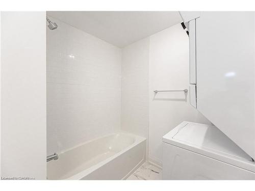 777 Beach Boulevard, Hamilton, ON - Indoor