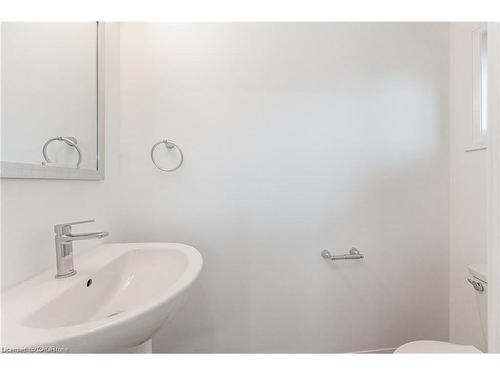 777 Beach Boulevard, Hamilton, ON - Indoor Photo Showing Bathroom