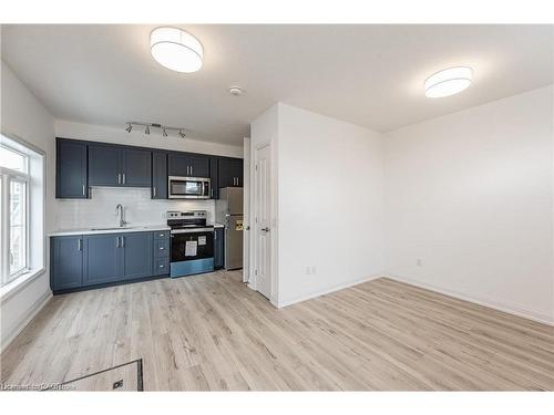 777 Beach Boulevard, Hamilton, ON - Indoor Photo Showing Kitchen