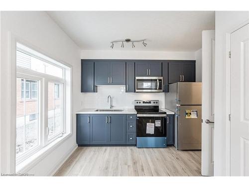 777 Beach Boulevard, Hamilton, ON - Indoor Photo Showing Kitchen