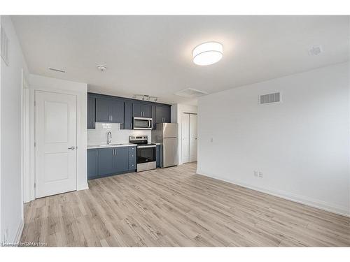 777 Beach Boulevard, Hamilton, ON - Indoor Photo Showing Kitchen