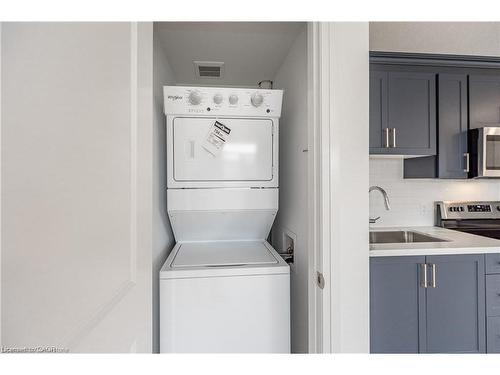 777 Beach Boulevard, Hamilton, ON - Indoor Photo Showing Laundry Room