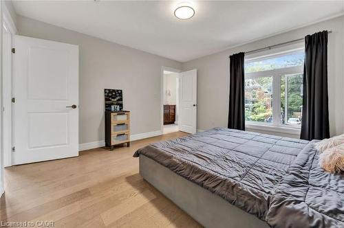 119 Waterloo Street, Kitchener, ON - Indoor Photo Showing Bedroom