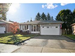 368 The Country Way  Kitchener, ON N2E 3E4