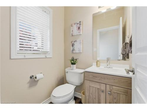85-541 Winston Road, Grimsby, ON - Indoor Photo Showing Bathroom