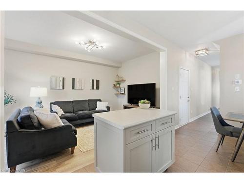 85-541 Winston Road, Grimsby, ON - Indoor