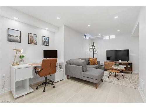 85-541 Winston Road, Grimsby, ON - Indoor Photo Showing Other Room