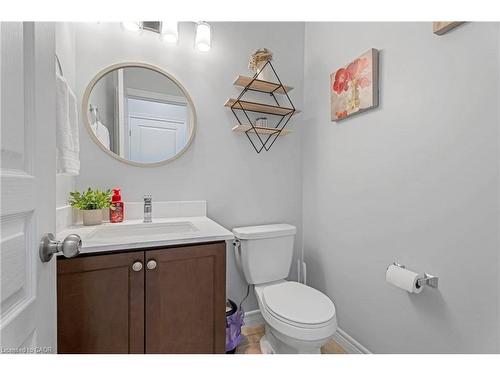 28 Charleswood Crescent, Hamilton, ON - Indoor Photo Showing Bathroom
