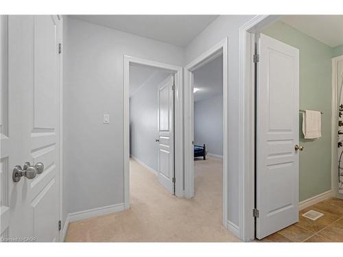 28 Charleswood Crescent, Hamilton, ON - Indoor Photo Showing Other Room