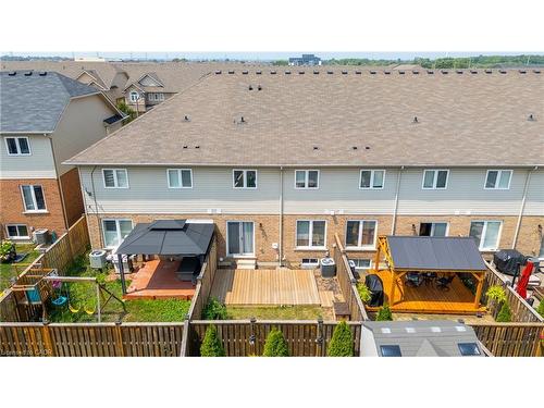 28 Charleswood Crescent, Hamilton, ON - Outdoor