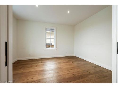 3922 Twenty Third Street, Lincoln, ON - Indoor Photo Showing Other Room