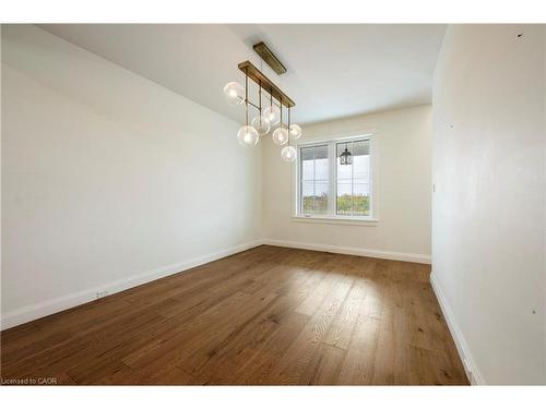 3922 Twenty Third Street, Lincoln, ON - Indoor Photo Showing Other Room