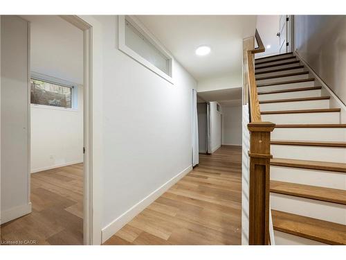 3922 Twenty Third Street, Lincoln, ON - Indoor Photo Showing Other Room