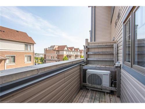 H3-70 Willowrun Drive, Kitchener, ON - Outdoor With Exterior