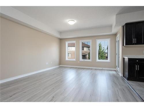 H3-70 Willowrun Drive, Kitchener, ON - Indoor With Fireplace