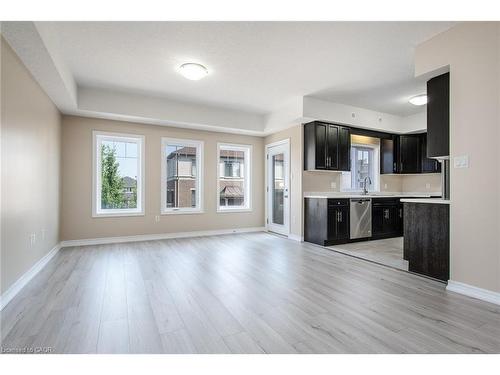 H3-70 Willowrun Drive, Kitchener, ON - Indoor Photo Showing Kitchen