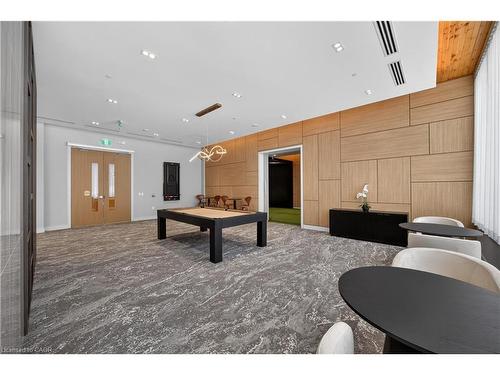 262-333 Sunseeker Avenue, Innisfil, ON - Indoor Photo Showing Other Room