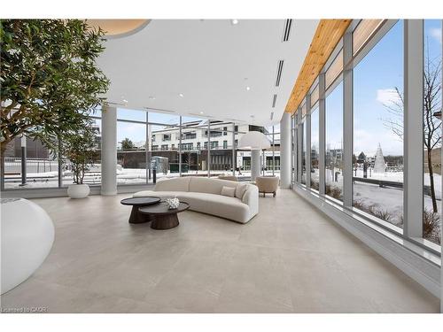 262-333 Sunseeker Avenue, Innisfil, ON - Indoor