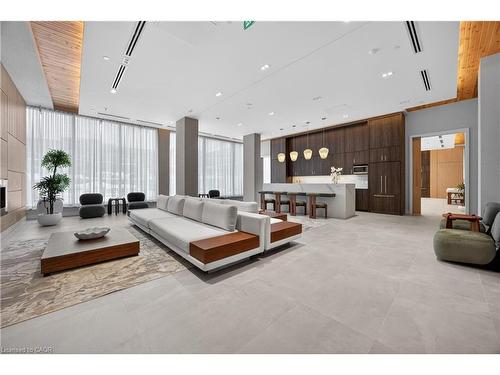 262-333 Sunseeker Avenue, Innisfil, ON - Indoor