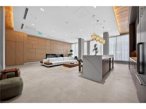 262-333 Sunseeker Avenue, Innisfil, ON - Indoor Photo Showing Other Room