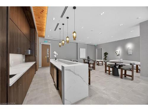 262-333 Sunseeker Avenue, Innisfil, ON - Indoor Photo Showing Other Room