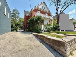 602 King Street E Kitchener, ON N2G 2M1