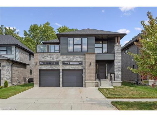 252 Otterbein Road, Kitchener, ON - Outdoor With Facade