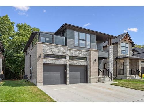 252 Otterbein Road, Kitchener, ON - Outdoor With Facade